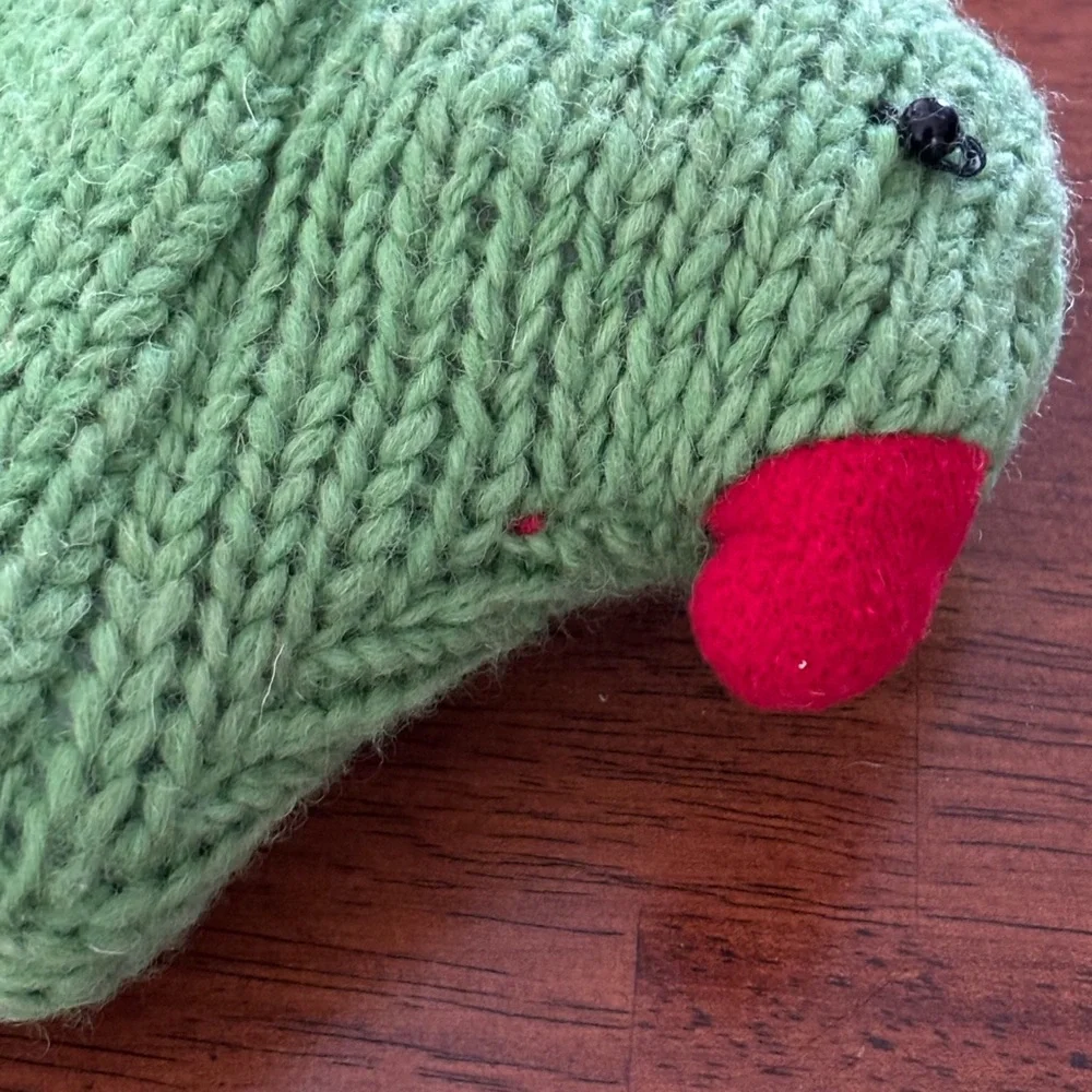 N/A green wool